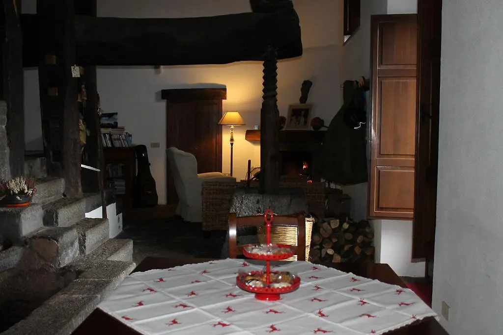 B&B Etna 1703 Бельпассо Италия