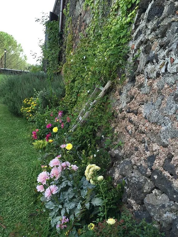 B&B Etna 1703 Belpasso Bed & Breakfast