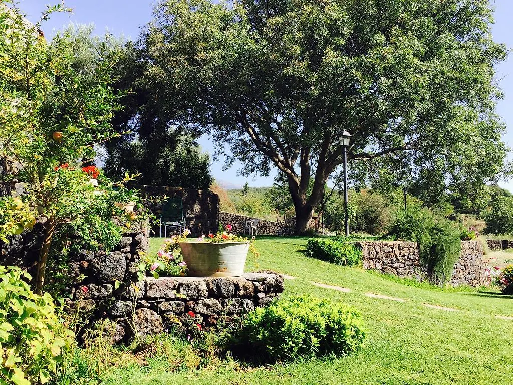 B&B Etna 1703 Бельпассо 0*,  Италия