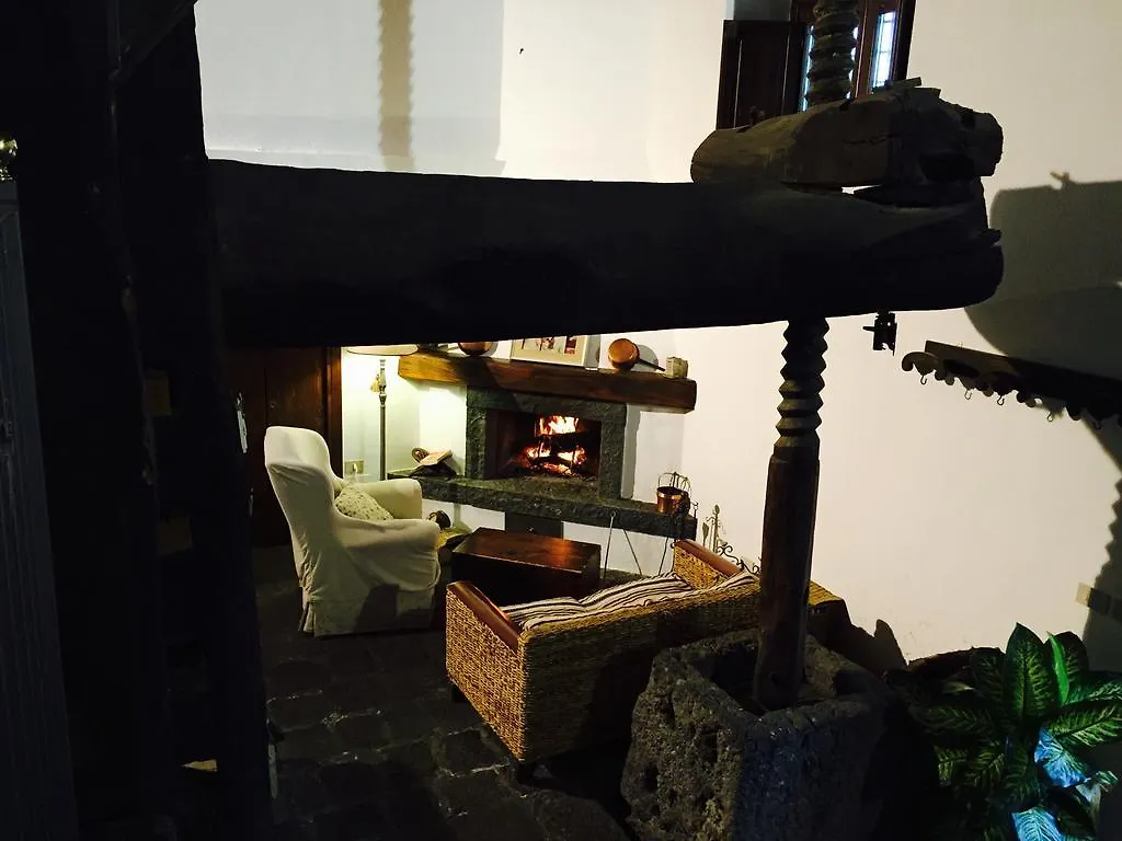 B&B Etna 1703 Belpasso Bed & Breakfast